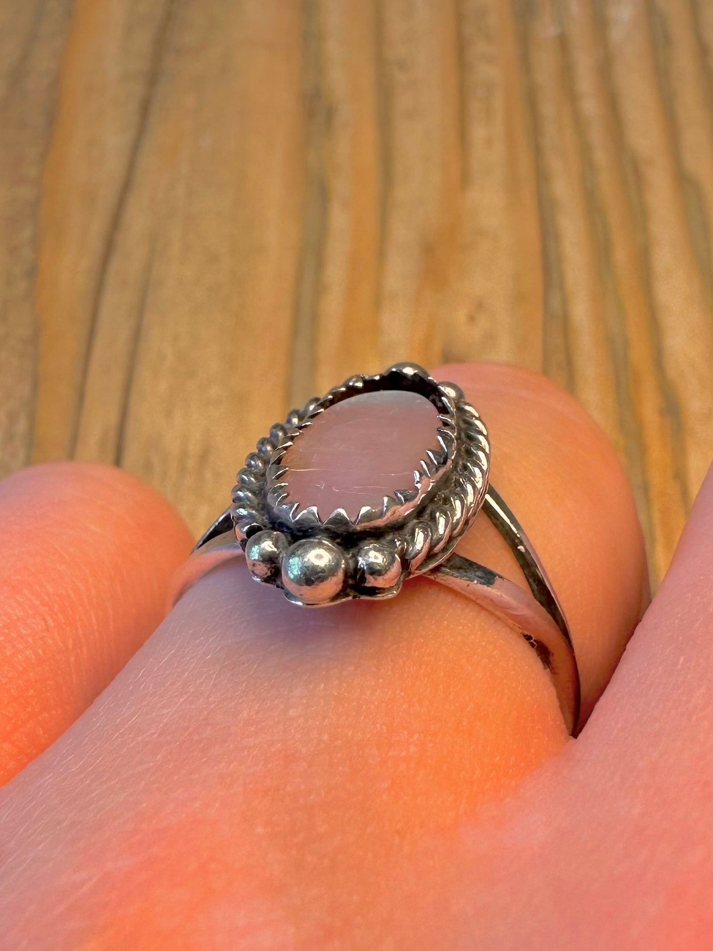 Navajo Pink Mother of Pearl Braided Rope Setting 925 Sterling Silver Maker D Size R Ring