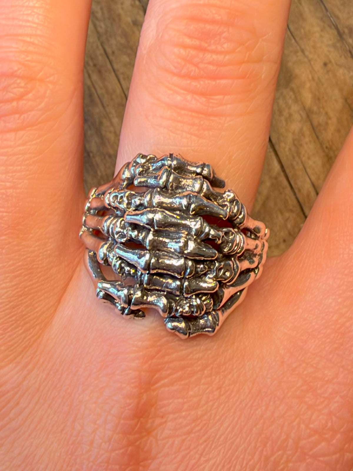 Skeleton Hands Overlapping 925 Sterling Silver Size Z+3 Ring